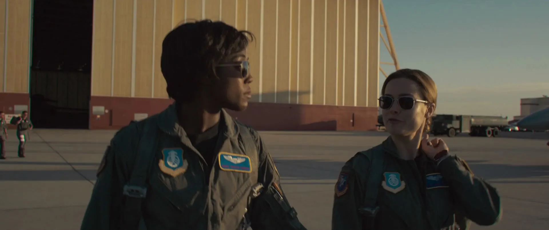 Captain (2022) Hindi (ORG) Dual Audio HDRip 720p – 480p Screenshot